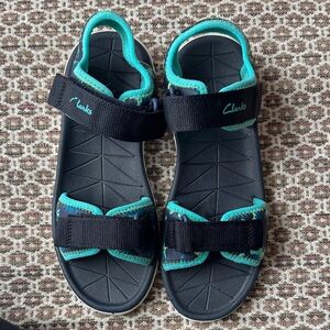 Clarks Unisex Kids Surfing TideFlat Sandal Size 2.5